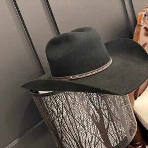 Real nice Cody James Cowboy Hat 3X